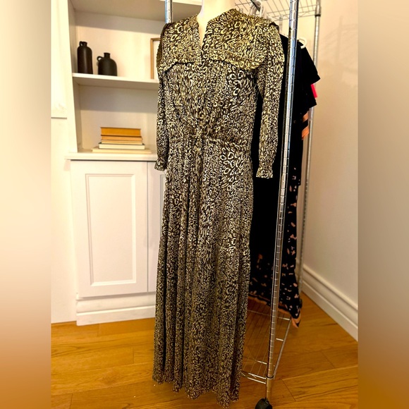 *Flash Sale* Scarlet Roos Gold Long Dress - Perfect Holiday Dress - Picture 2 of 5